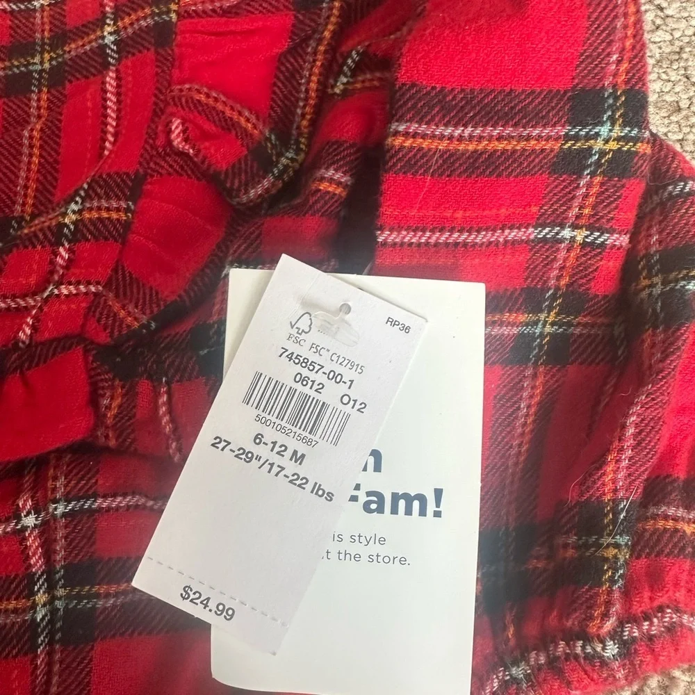 Infant girls Old Navy romper 6–12 mths nwt